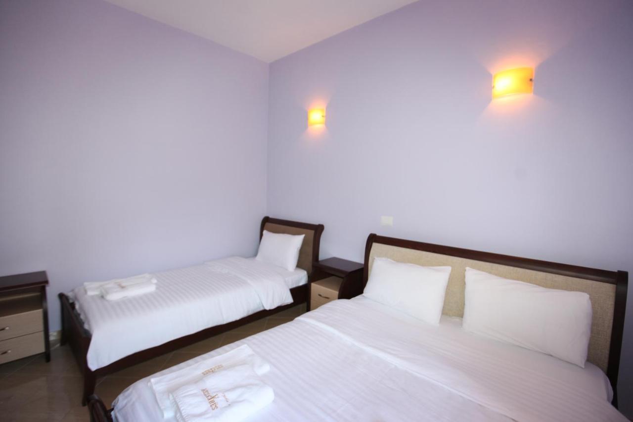 Hotel Gryka E Kelcyres Екстериор снимка