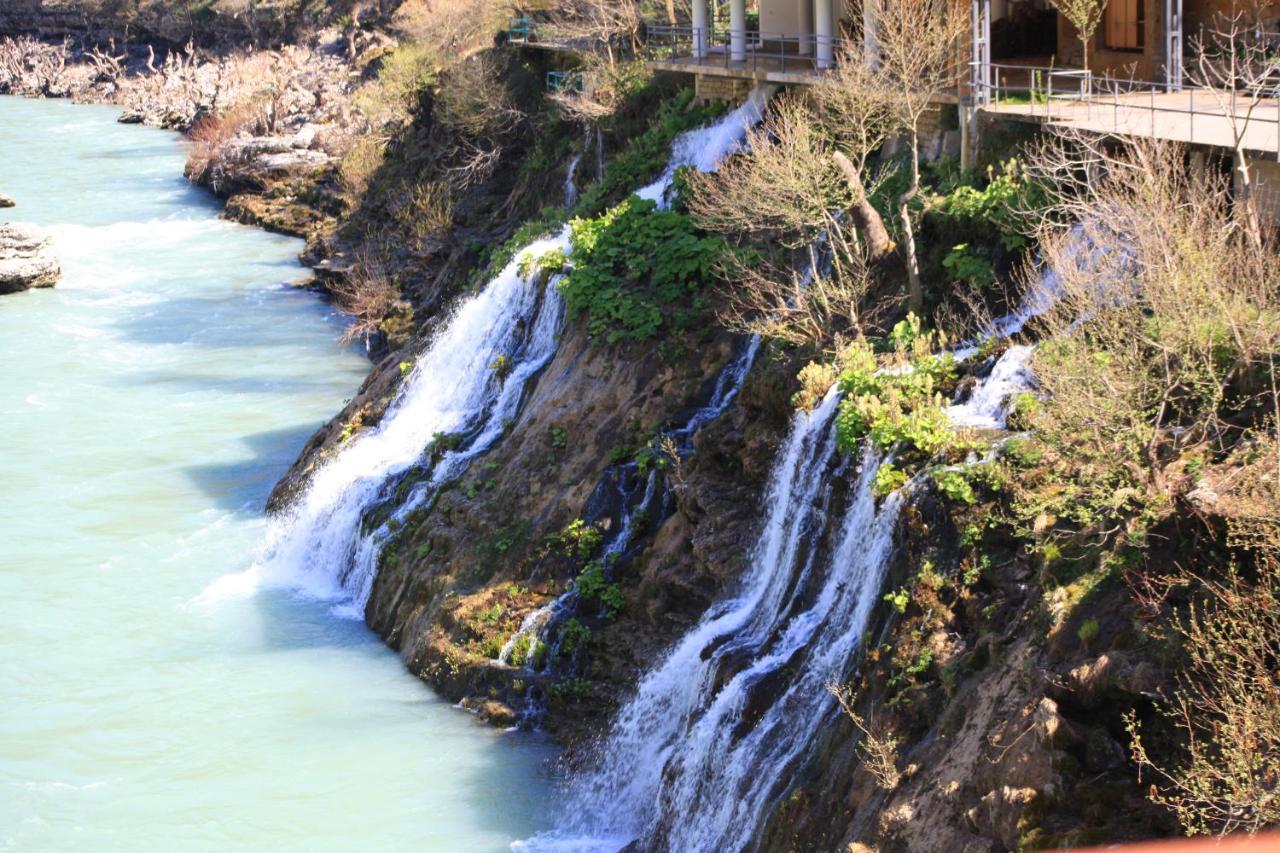 Hotel Gryka E Kelcyres Екстериор снимка