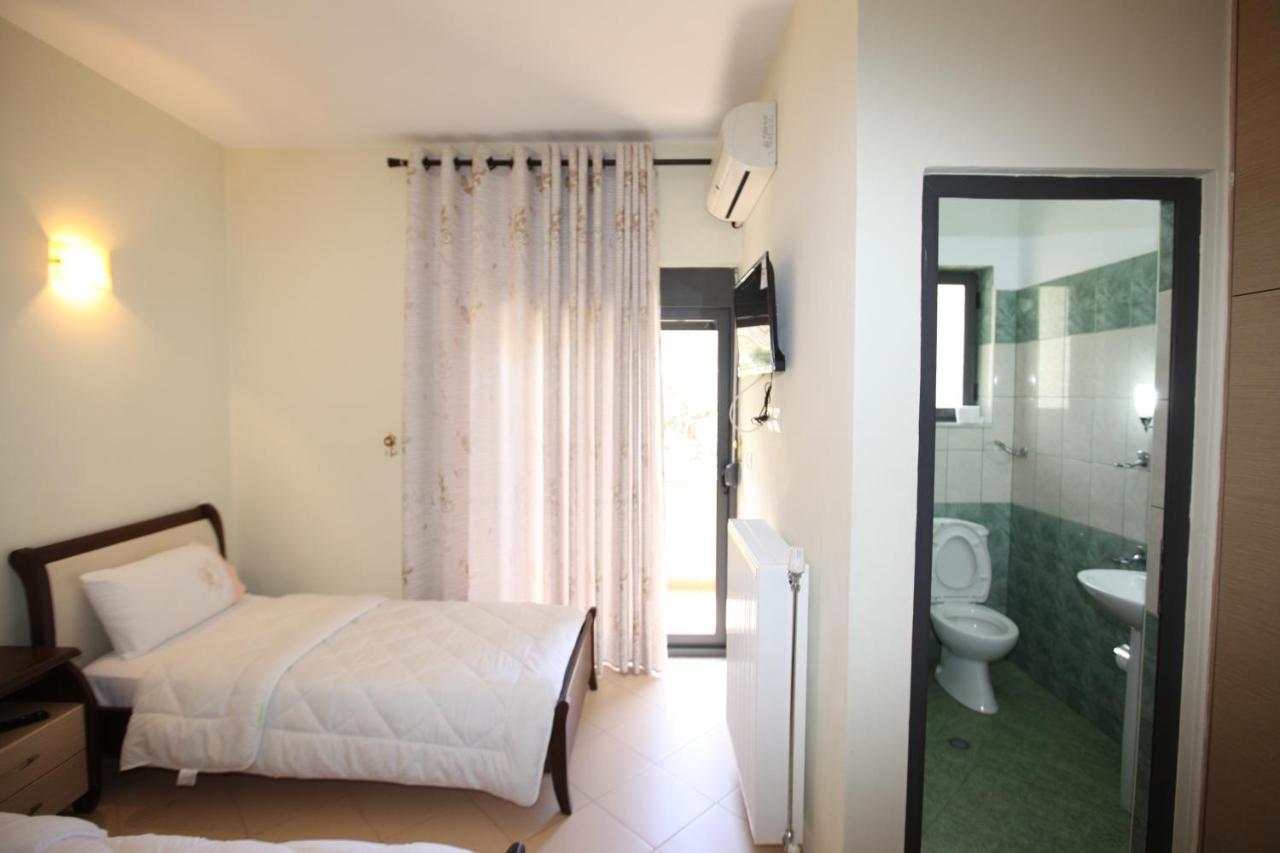Hotel Gryka E Kelcyres Екстериор снимка
