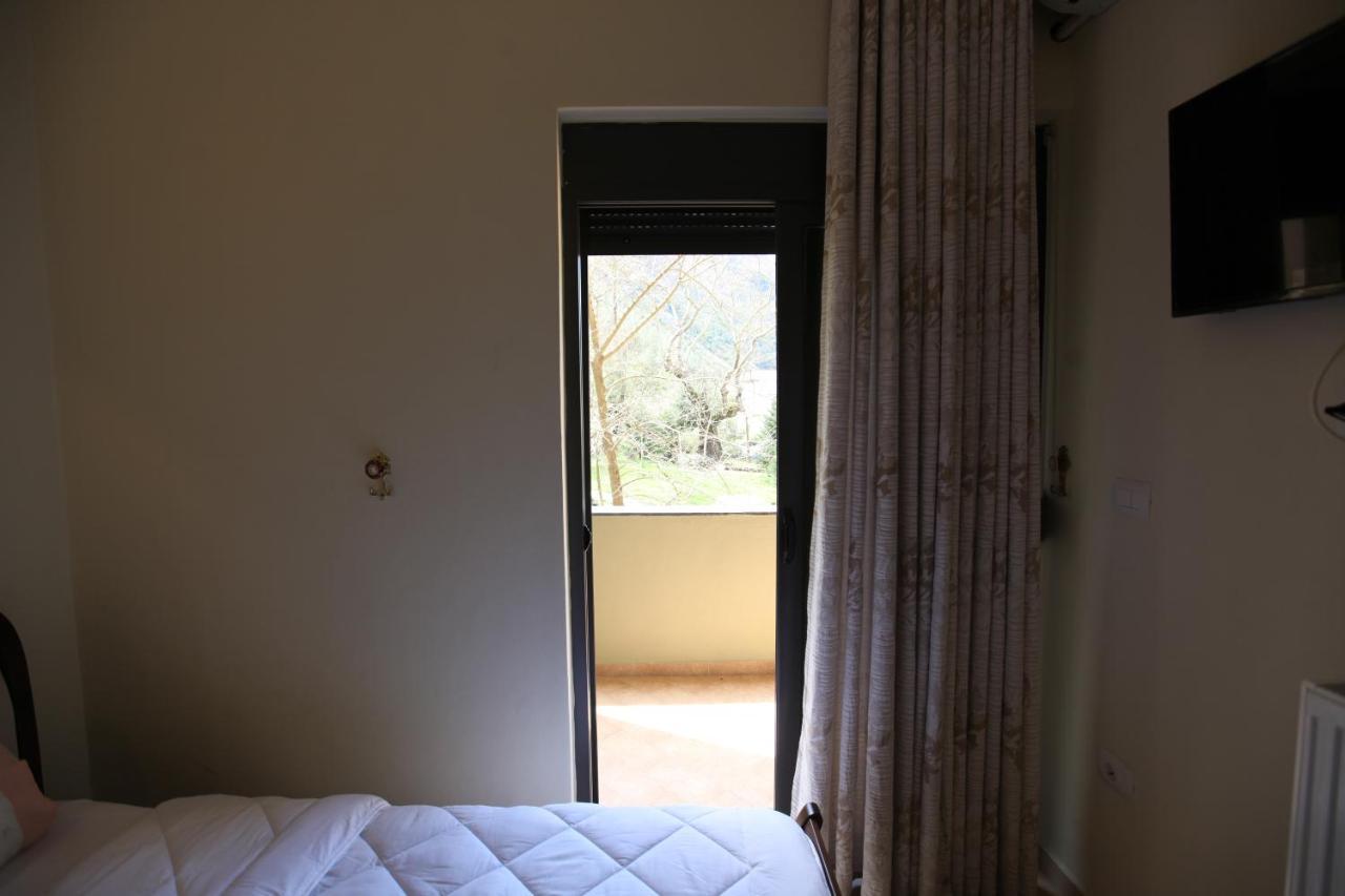 Hotel Gryka E Kelcyres Екстериор снимка