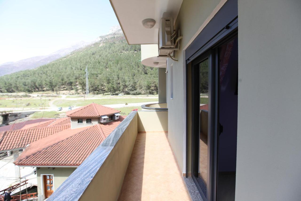 Hotel Gryka E Kelcyres Екстериор снимка
