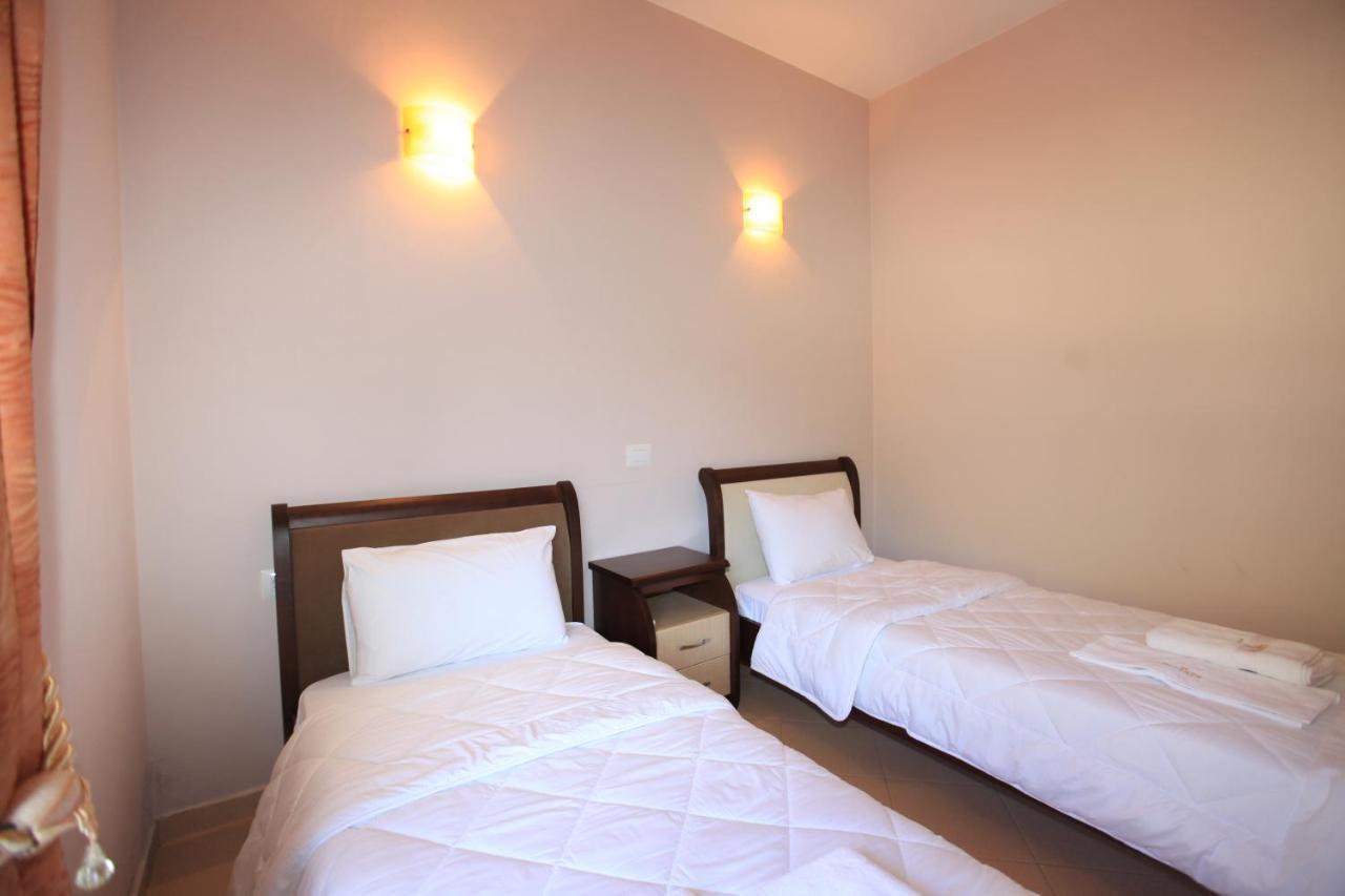 Hotel Gryka E Kelcyres Екстериор снимка