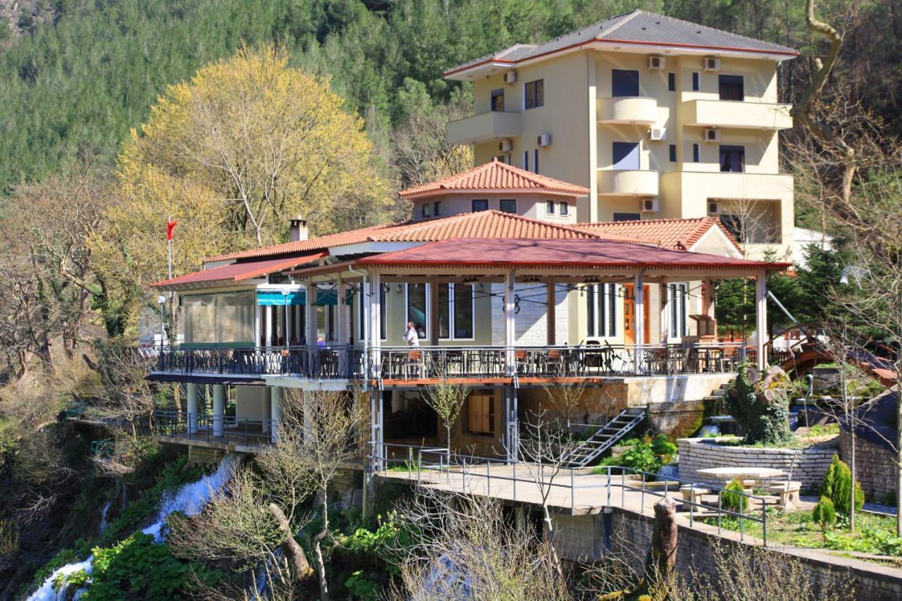 Hotel Gryka E Kelcyres Екстериор снимка