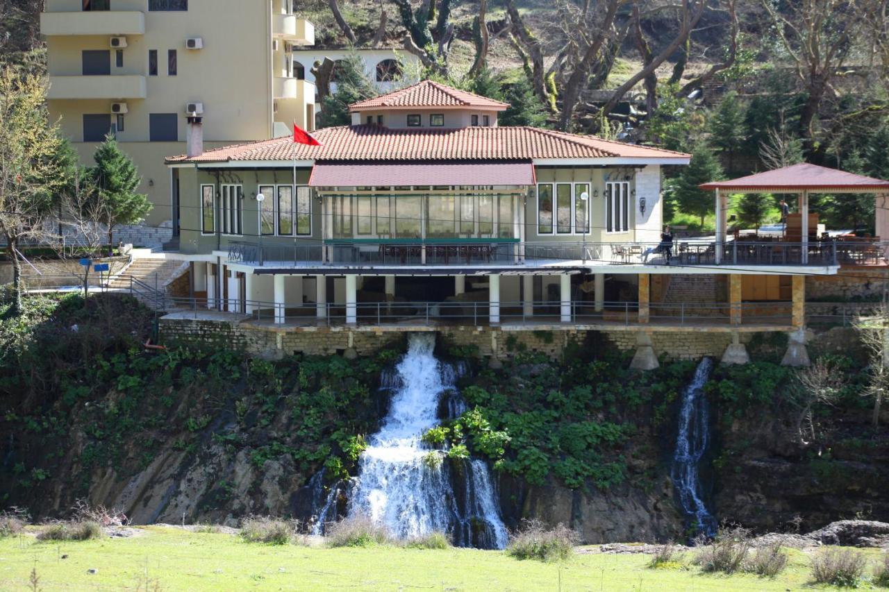 Hotel Gryka E Kelcyres Екстериор снимка