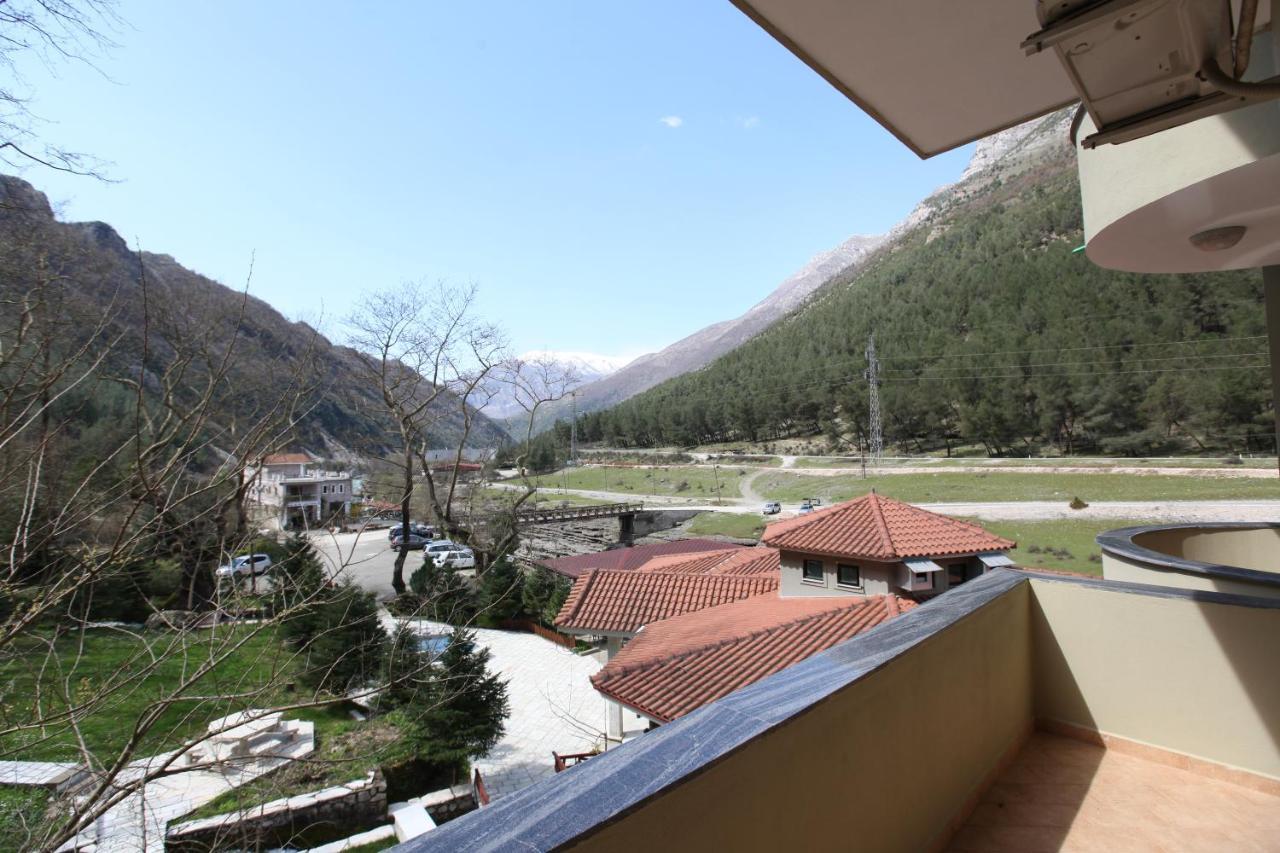 Hotel Gryka E Kelcyres Екстериор снимка