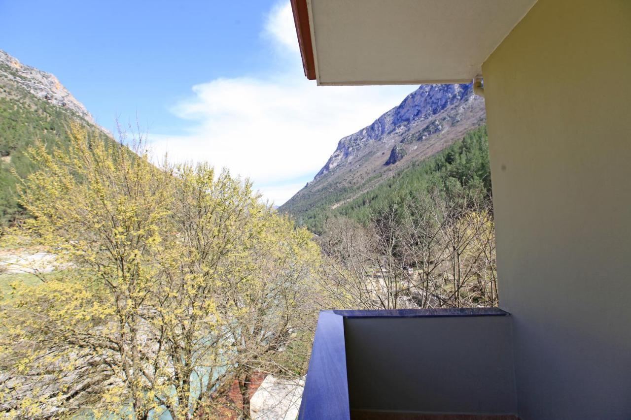 Hotel Gryka E Kelcyres Екстериор снимка